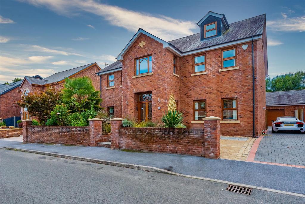 Aber Llwchwr, Llangennech, Llanelli 5 bed detached house £650,000