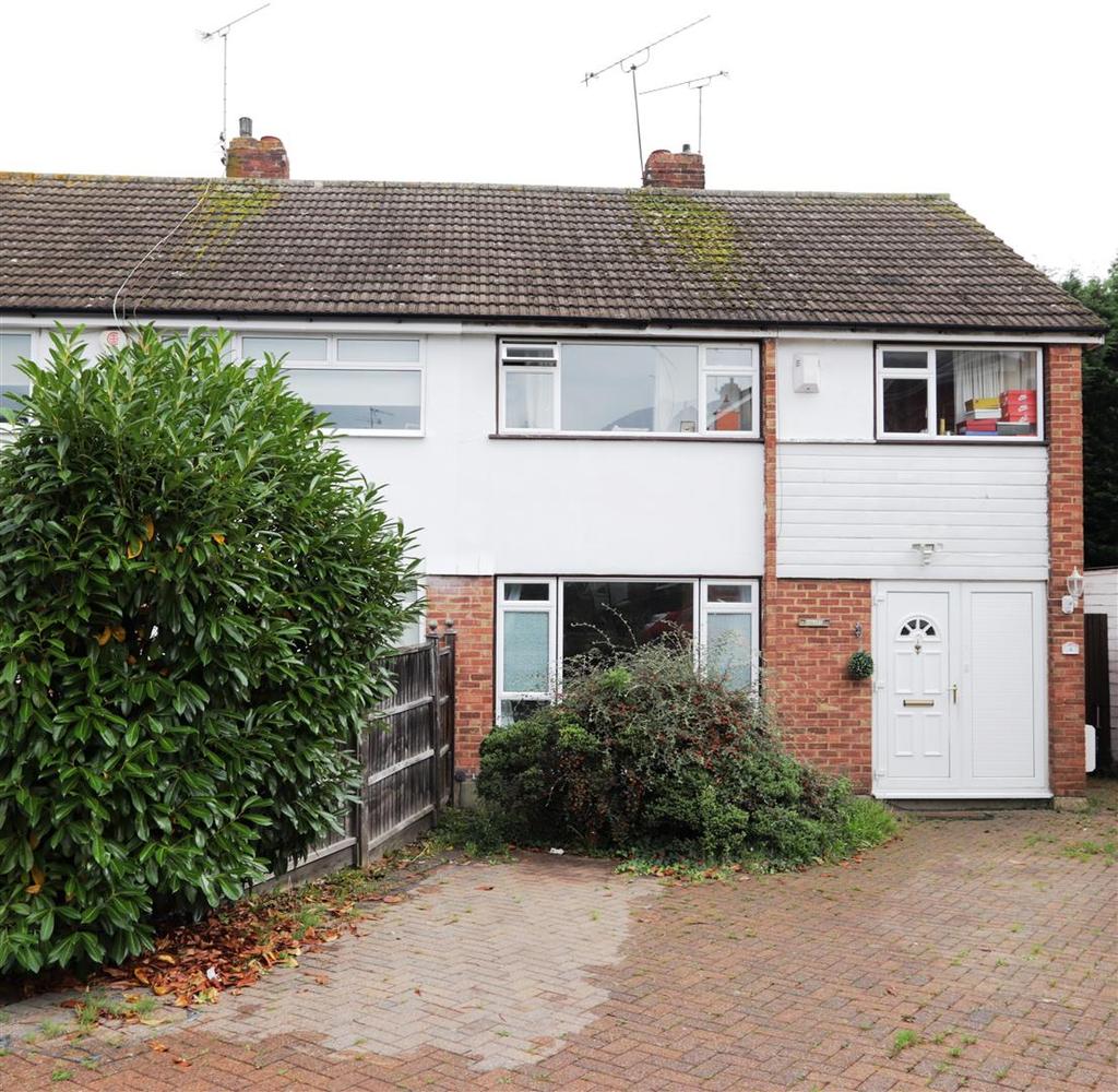 Keats Walk, Hutton Poets, Brentwood 4 bed semidetached house for sale