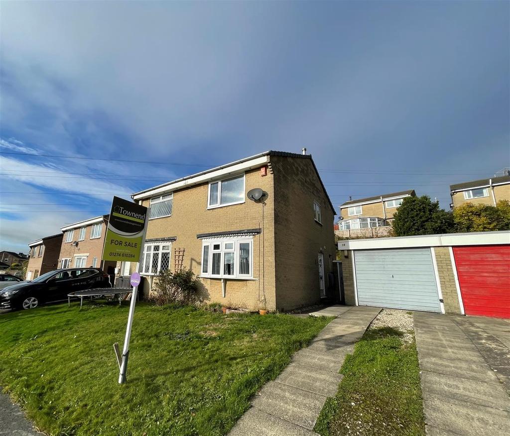 Thorndale Rise, Bradford 2 bed semidetached house £135,000