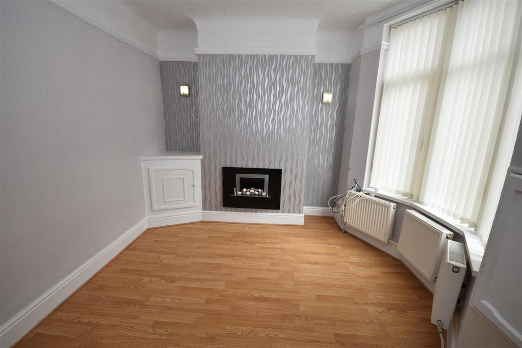 Northbrook Road, Wallasey 2 bed terraced house £525 pcm (£121 pw)