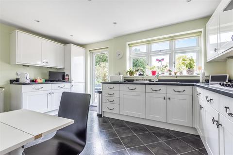 111 Berrylands, Surbiton, KT5 8JX