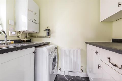 111 Berrylands, Surbiton, KT5 8JX