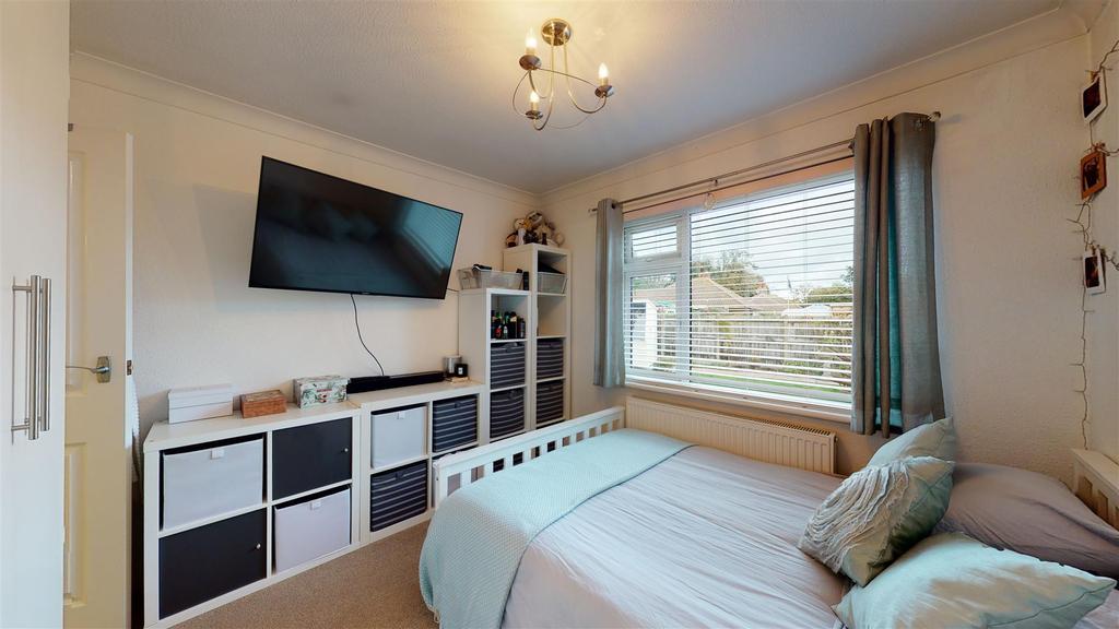 St. Michaels Avenue, Margate 2 bed detached bungalow £425,000