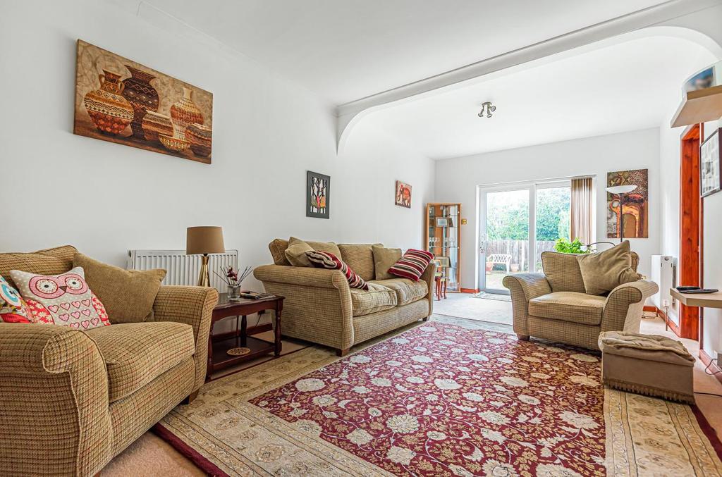 Winchester Road, Chandlers Ford 3 bed detached bungalow £440,000