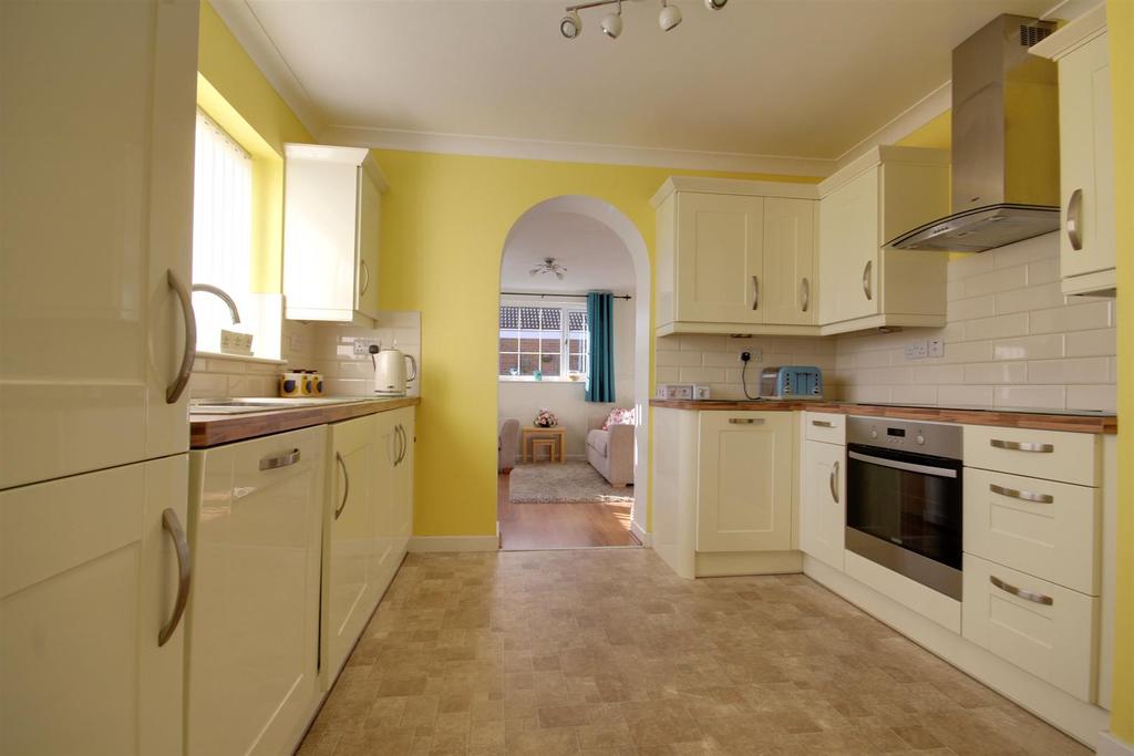 Superb Modern Kitchen with built in appliances