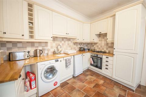 2 Meadowside, Chelmsford, CM2 6LN