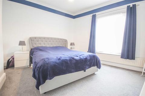2 Meadowside, Chelmsford, CM2 6LN
