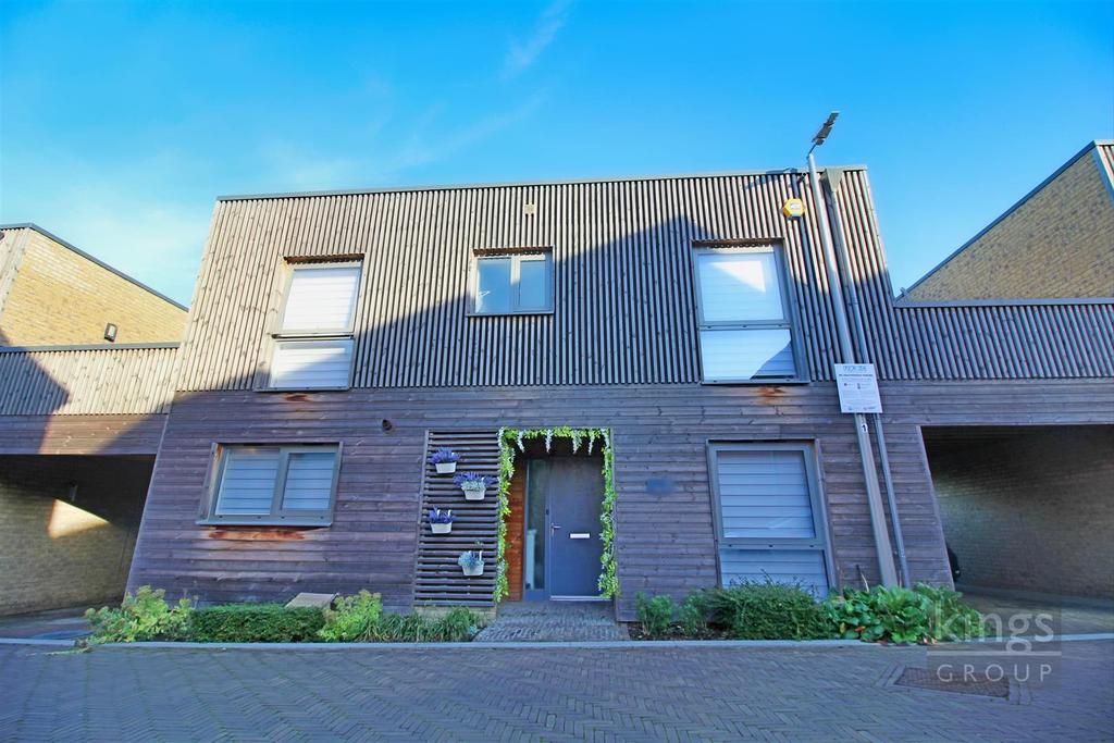 Hanley Lane, Newhall 3 bed link detached house £450,000