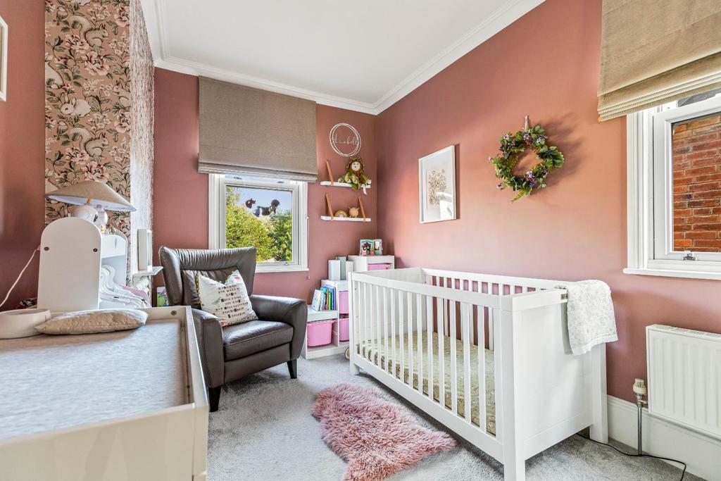 Bedroom 4.jpg