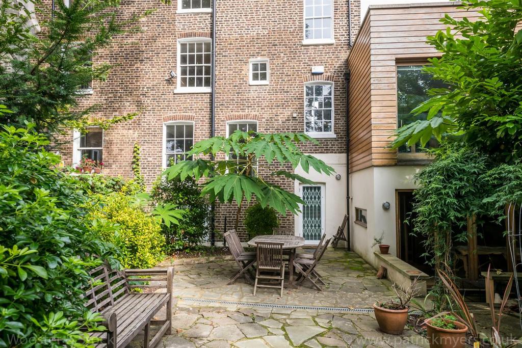 Peckham Rye, East Dulwich, SE22 5 bed detached house £2,350,000