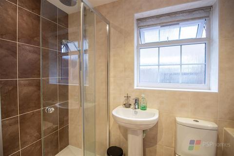 1 Bramber Close, Haywards Heath, RH16 4AZ