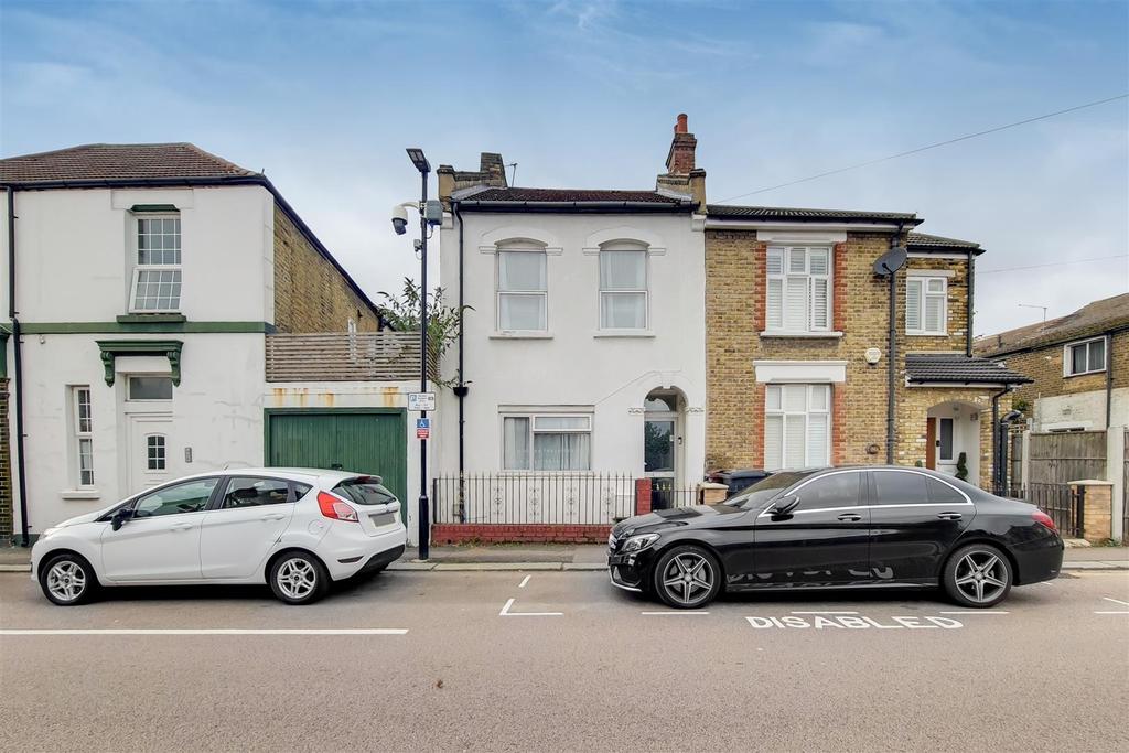 Barclay Road, London 3 bed semidetached house £675,000