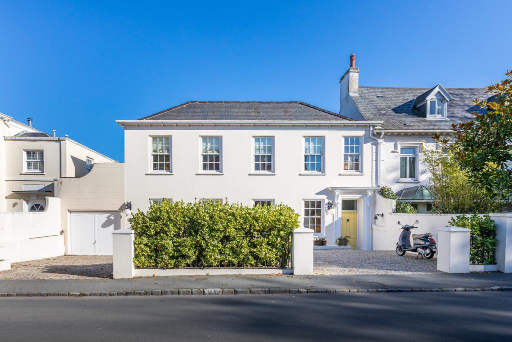 Queens Road, Guernsey 4 bed terraced house £2,450,000