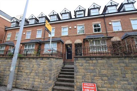 undefined, Bandy Fields Place, Broughton