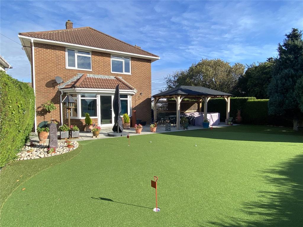 Palmerston Way, Alverstoke, Gosport... 4 bed detached house £650,000