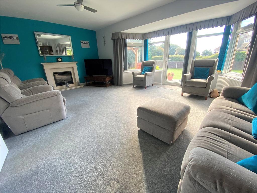 Palmerston Way, Alverstoke, Gosport... 4 bed detached house £650,000