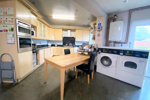 1 bedroom in a house share to rent - Hounslow, TW5