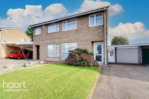 17 Amberley Road, Hartwell, Northampton, NN7 2JB