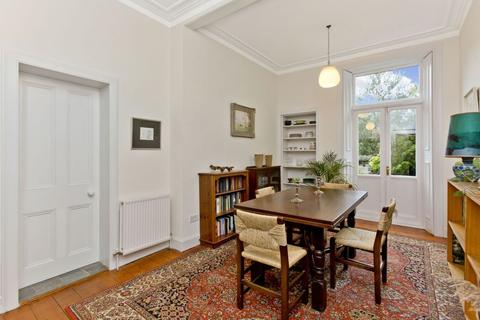 27 Dudley Crescent, Edinburgh, EH6 4QJ