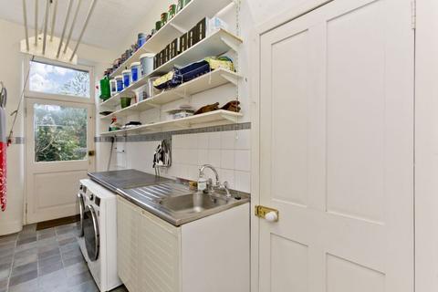 27 Dudley Crescent, Edinburgh, EH6 4QJ