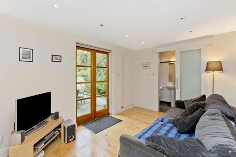 27 Dudley Crescent, Edinburgh, EH6 4QJ
