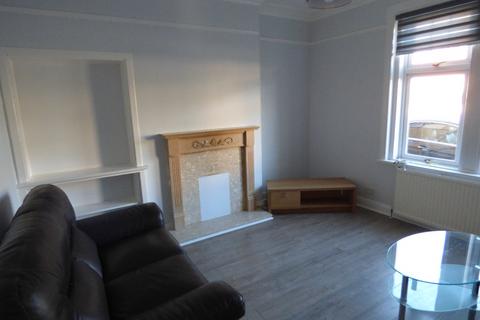 2 bedroom flat to rent, Glasgow Road, Bathgate, West Lothian, EH48