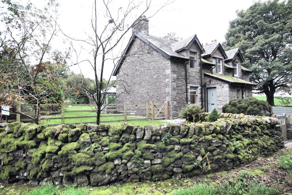 Brockloch Cottage, Kirkpatrick Durham 2 bed semidetached house £220,000