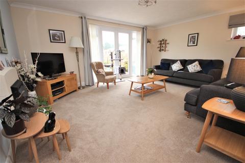 2 Cogdeane Road, Poole, BH17 9AS