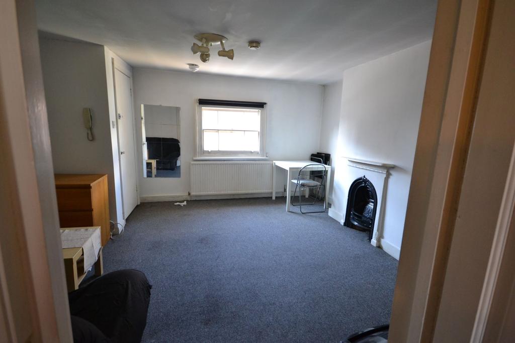 Kilburn High Road, London, NW6 1 bed flat £1,148 pcm (£265 pw)