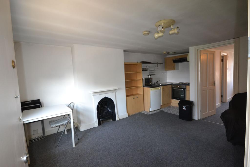 Kilburn High Road, London, NW6 1 bed flat £1,148 pcm (£265 pw)