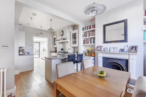 24 New Road, Hornsey, London, N8 8TA