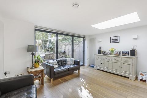 24 New Road, Hornsey, London, N8 8TA