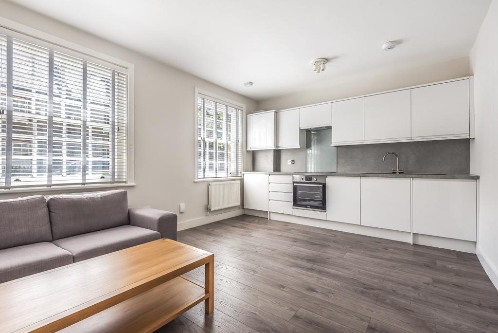 Merrow Street London SE17 1 bed flat £1,400 pcm (£323 pw)