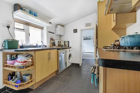 58 Park Lane, Teddington, TW11 0HX