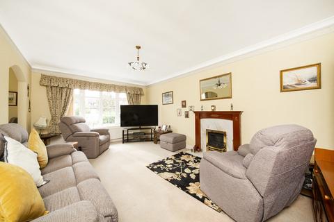 3 Hambleton Garth, Easingwold, York, YO61 3EY