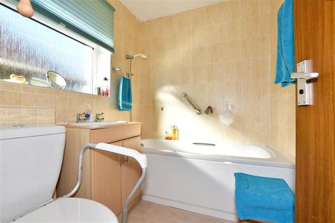 31 Copperfields, Lydd, Romney Marsh, TN29 9UU