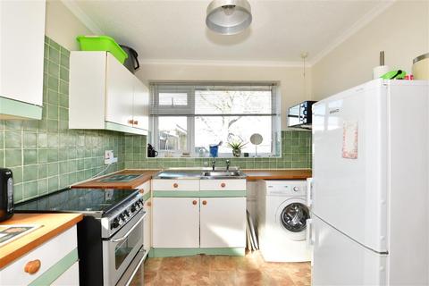 31 Copperfields, Lydd, Romney Marsh, TN29 9UU