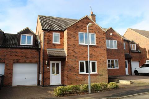 4 bedroom detached house to rent, The Leys, Long Buckby, Northampton NN6 7YY