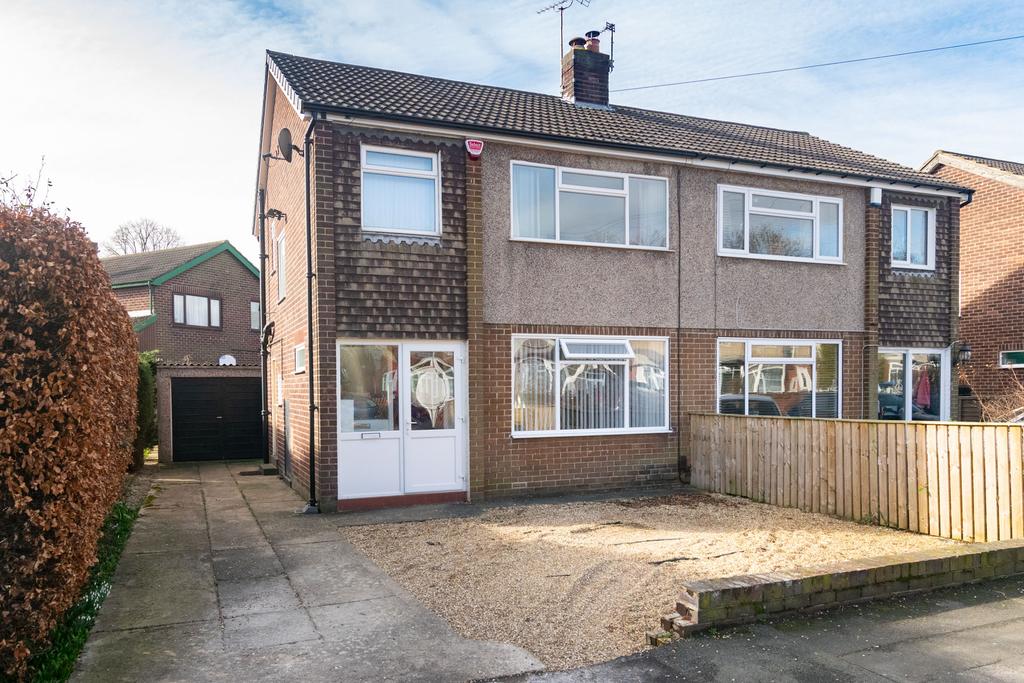 St. Annes Drive, Leeds, LS4 3 bed semidetached house £220,000