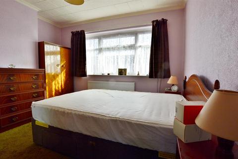 5 Southwold Drive, Barking, IG11 9AT