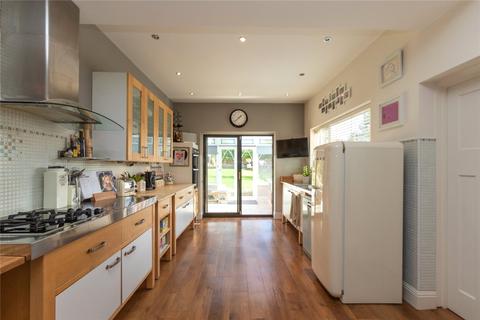 62 Chadwick Road, Westcliff-on-sea, SS0 8LD