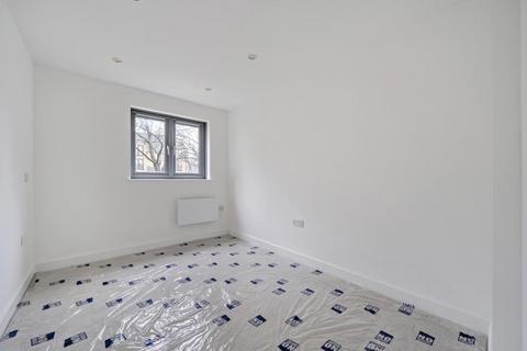 1 Beechgate, Witney, OX28 4JL
