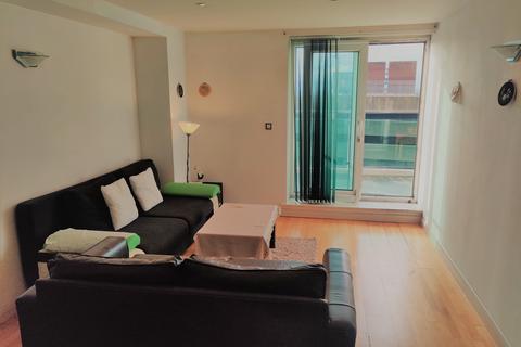 2 bedroom flat to rent, Northampton House, Wellington Street, NN1