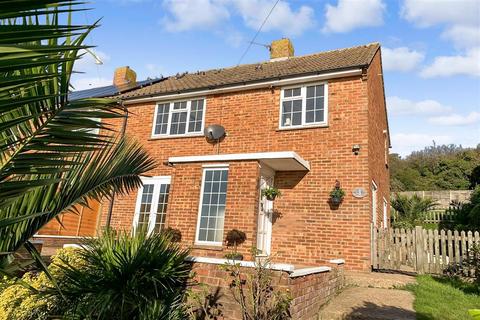4 Montgomery Way, Folkestone, CT19 6LL