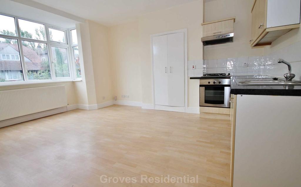 Montem Road, New Malden 1 bed flat £1,200 pcm (£277 pw)