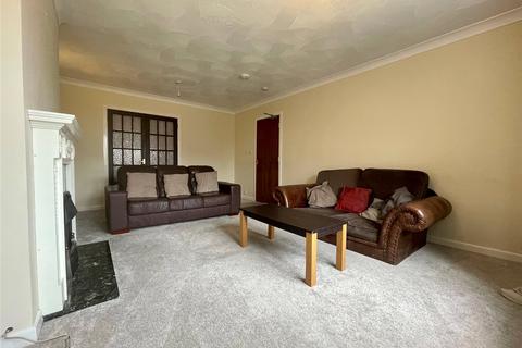 5 bedroom detached house to rent, Marianne Road, Poole, Dorset, BH12