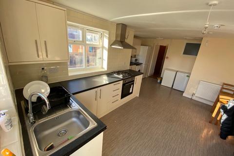 House share to rent, Double En-suite Room. All Bills & Wifi Included. Grange Rd IG1 1EZ