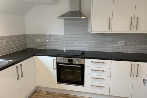 2 bedroom flat to rent, Sutherlands Way