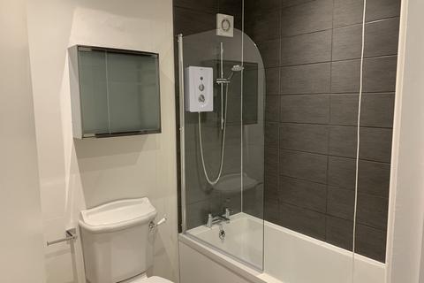 2 bedroom flat to rent, Sutherlands Way