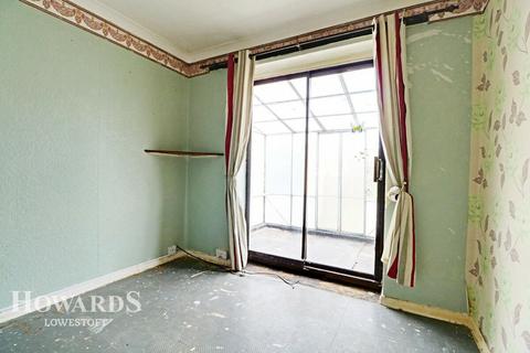 13 Belaugh Avenue, Lowestoft, NR33 9DU